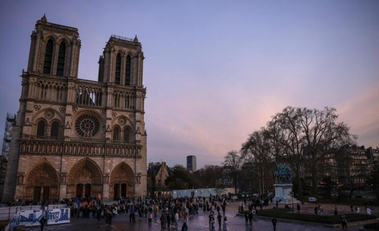 FRANCIA | PARÍS | Un año después su reapertura, Notre Dame supera en visitantes al Louvre y la torre Eiffel