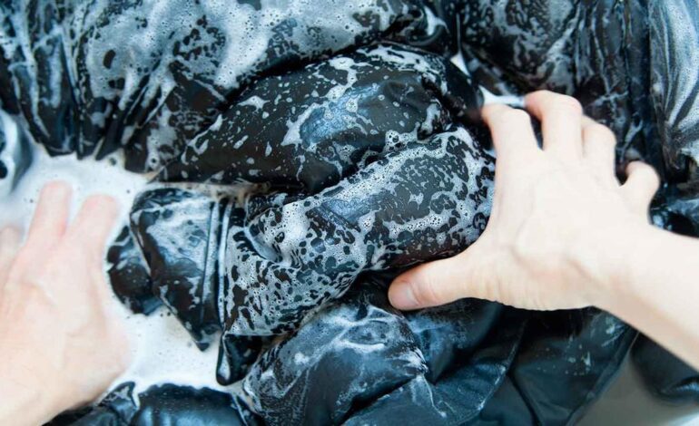 Colas en Lidl para conseguir ya el soplador de aire inalámbrico que deja los plumíferos y anoraks de invierno como nuevos después de meterlos en la lavadora: adiós a la secadora