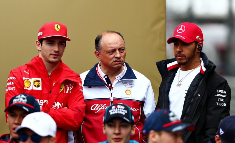 El jefe de Ferrari responde a las constantes críticas de Hamilton y Leclerc: «No presto atención…»