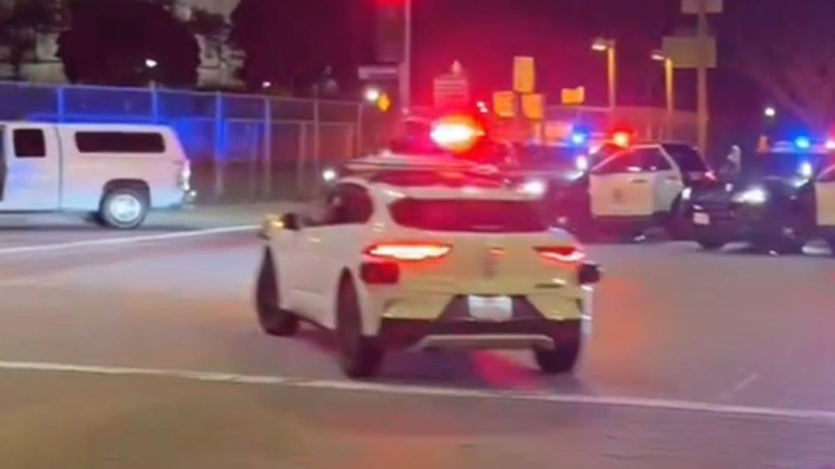 el vídeo viral que cuestiona el criterio de los coches autónomos