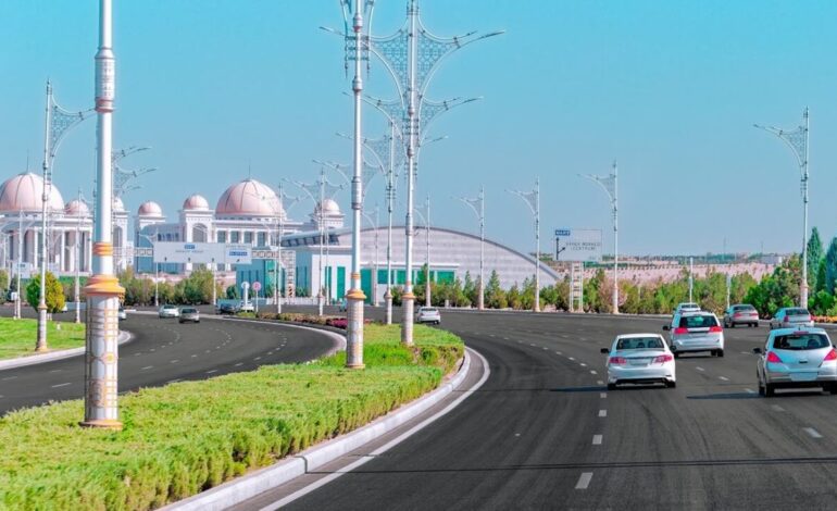 el país en el que todos los coches deben ser blancos y si hay uno de otro color lo retiran de la carretera
