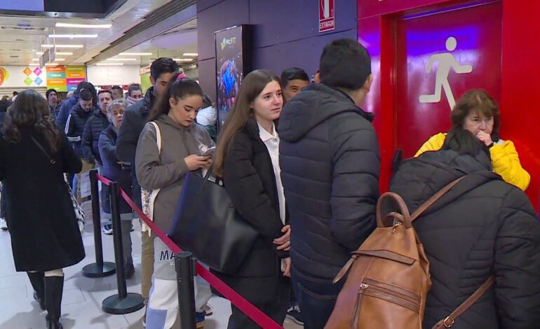 por qué miles de madrileños acuden en busca de suerte para la Lotería de Navidad