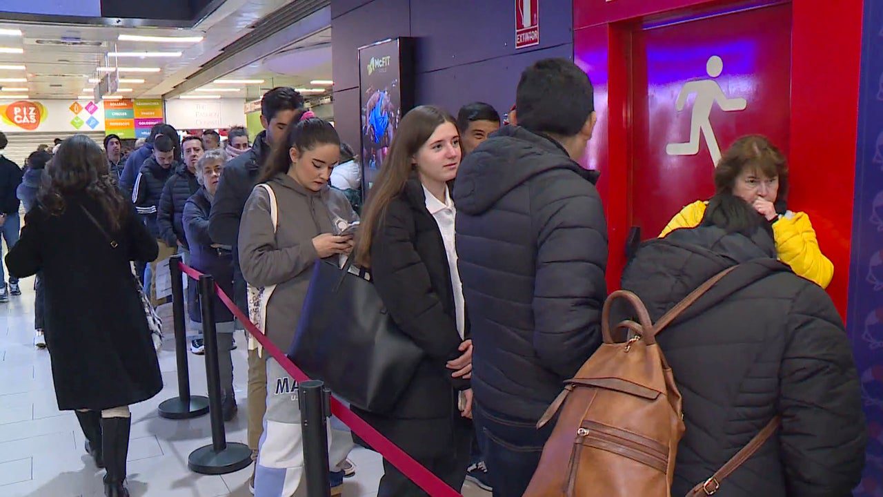 por qué miles de madrileños acuden en busca de suerte para la Lotería de Navidad