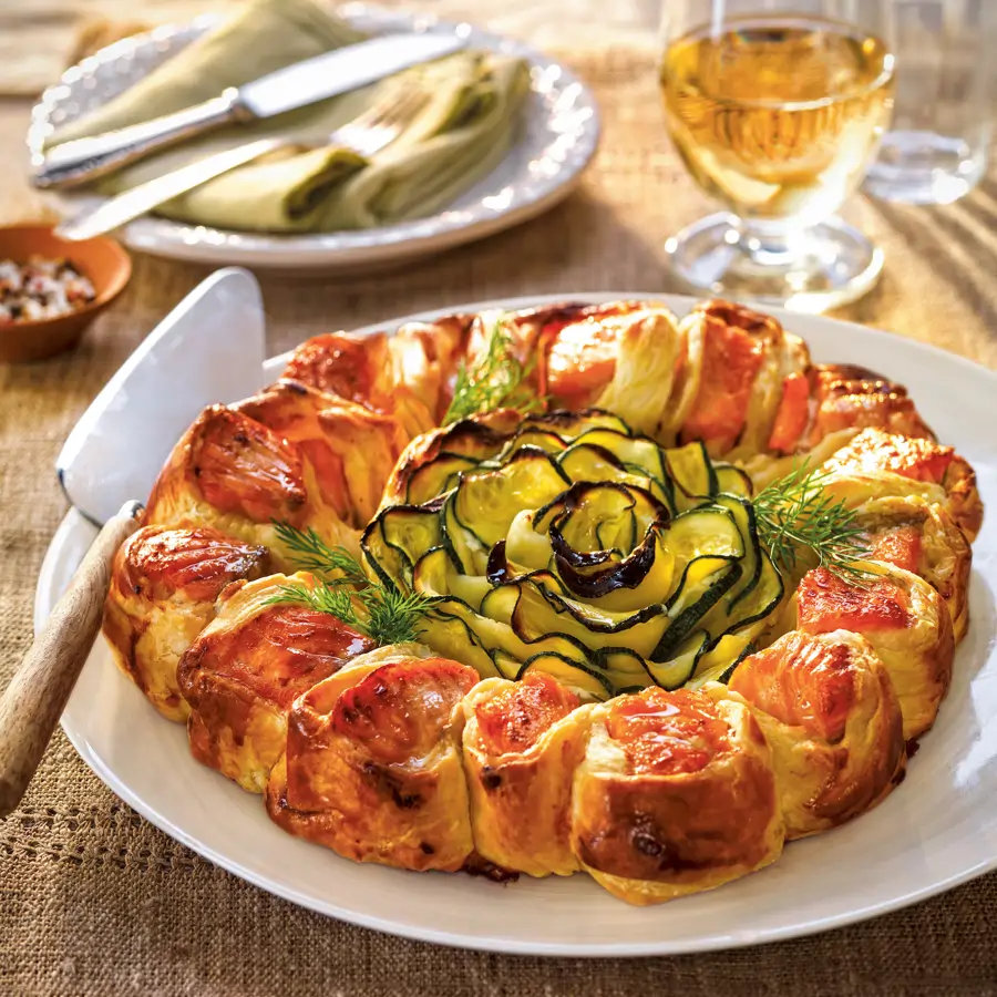 corona de hojaldre y salmón