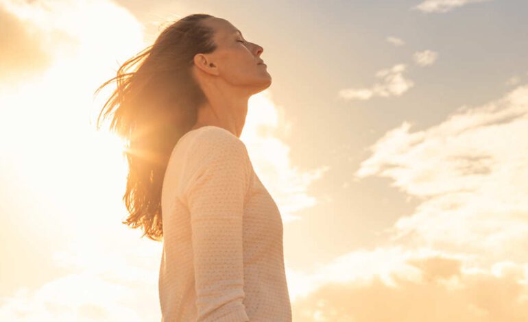 Nos equivocamos al pensar que los que nos hace felices son cosas como el dinero o casas y coches grandes