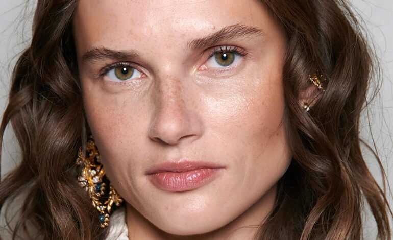 Las mejores cremas de noche con acción antiedad