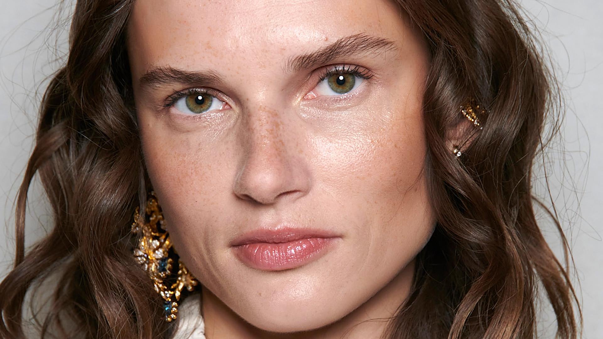 Las mejores cremas de noche con acción antiedad