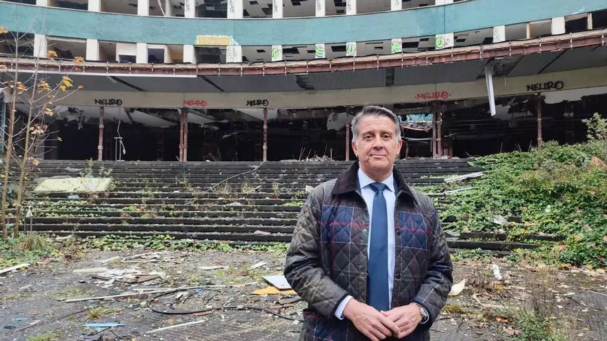 Manuel Cifuentes, diputado del PP: "El antiguo HUCA es la prueba de que las cuentas del Principado son una burbuja y una estafa"