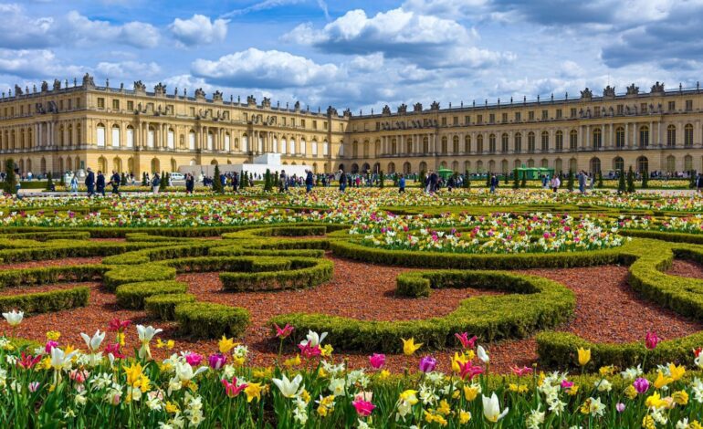 lujo, historias y secretos de la monarquía