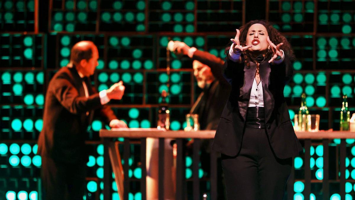 «El chigre menguante», la vida y el sentir de los asturianos, comedia para público adulto que se verá este viernes en Grado