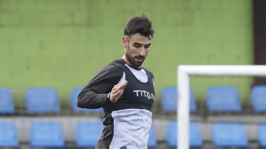 Un club histórico del fútbol asturiano, tras los pasos de un central del Avilés