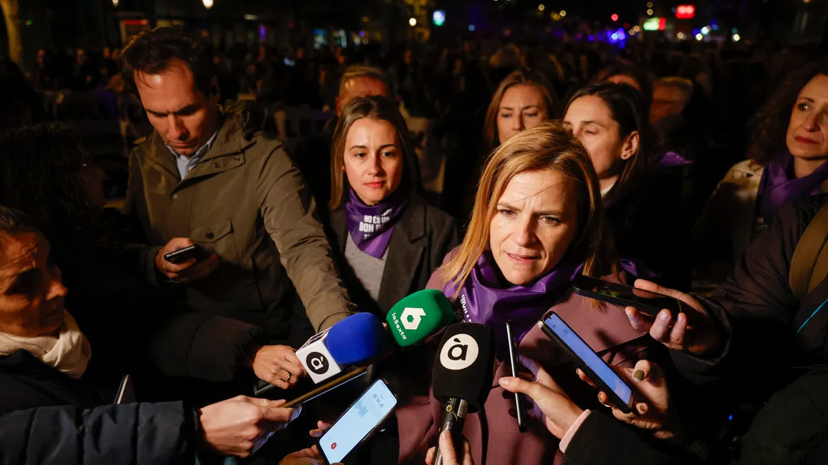 Bernabé exige elecciones en Valencia tras conocerse una nueva mentira sobre la tarde de la DANA: "Todo el mundo se debería plantear votar al PP"
