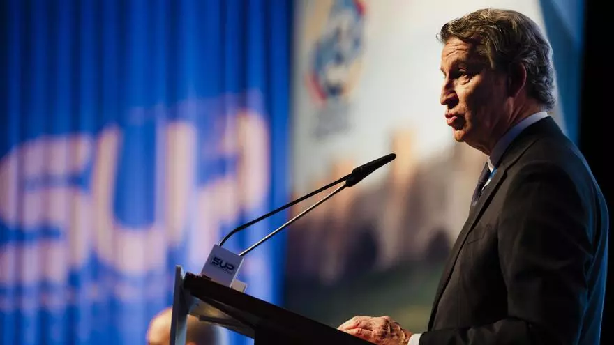 Feijóo cree que el PSOE no puede defender a las mujeres si las abandona en su propia casa