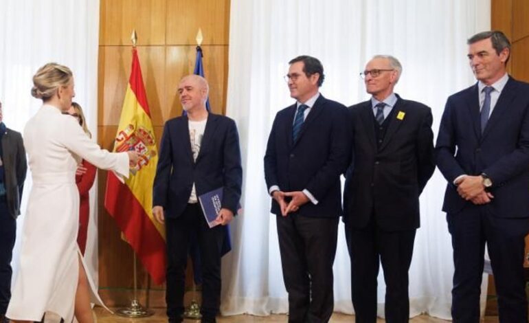 Yolanda Díaz aparca el examen de la reforma laboral que le exige la ley