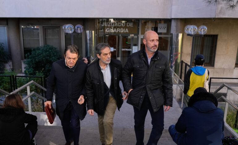 El juez deja en libertad provisional a los tres detenidos por el caso Plus Ultra