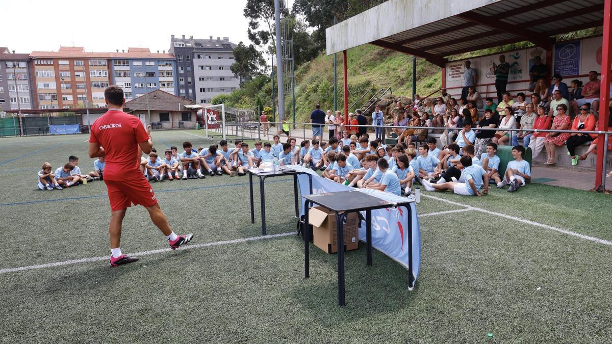 Usan el nombre de un equipo de futbol asturiano para una estafa: así es el timo de la pulserita