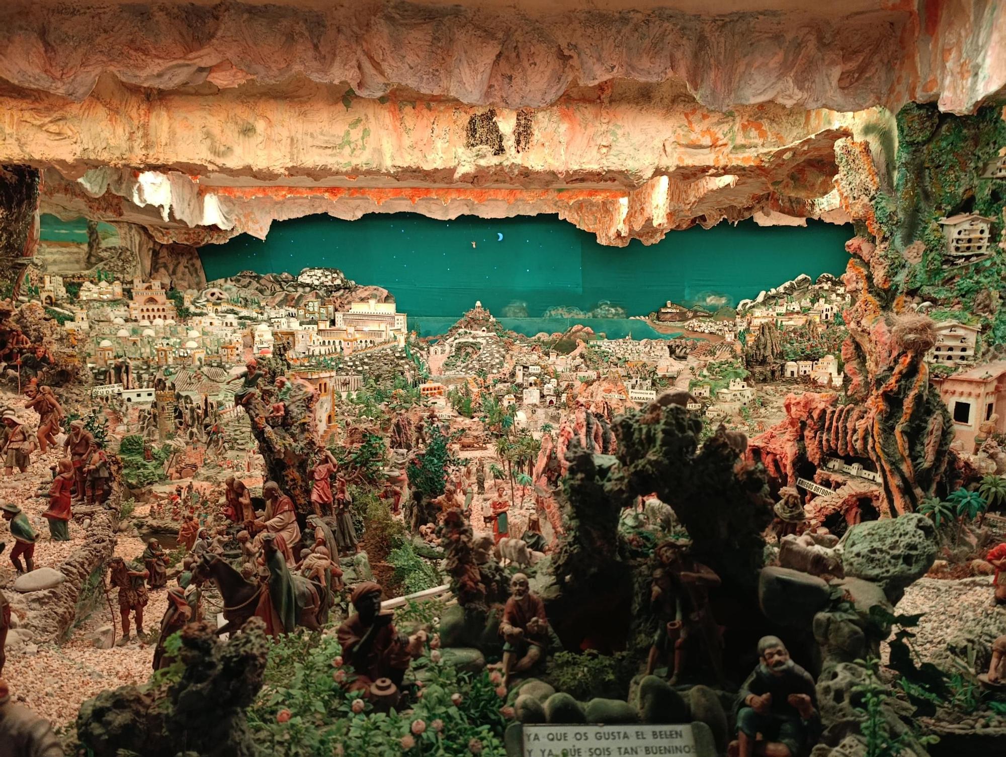 El Belén de Pola de Siero que deslumbra en Navidad