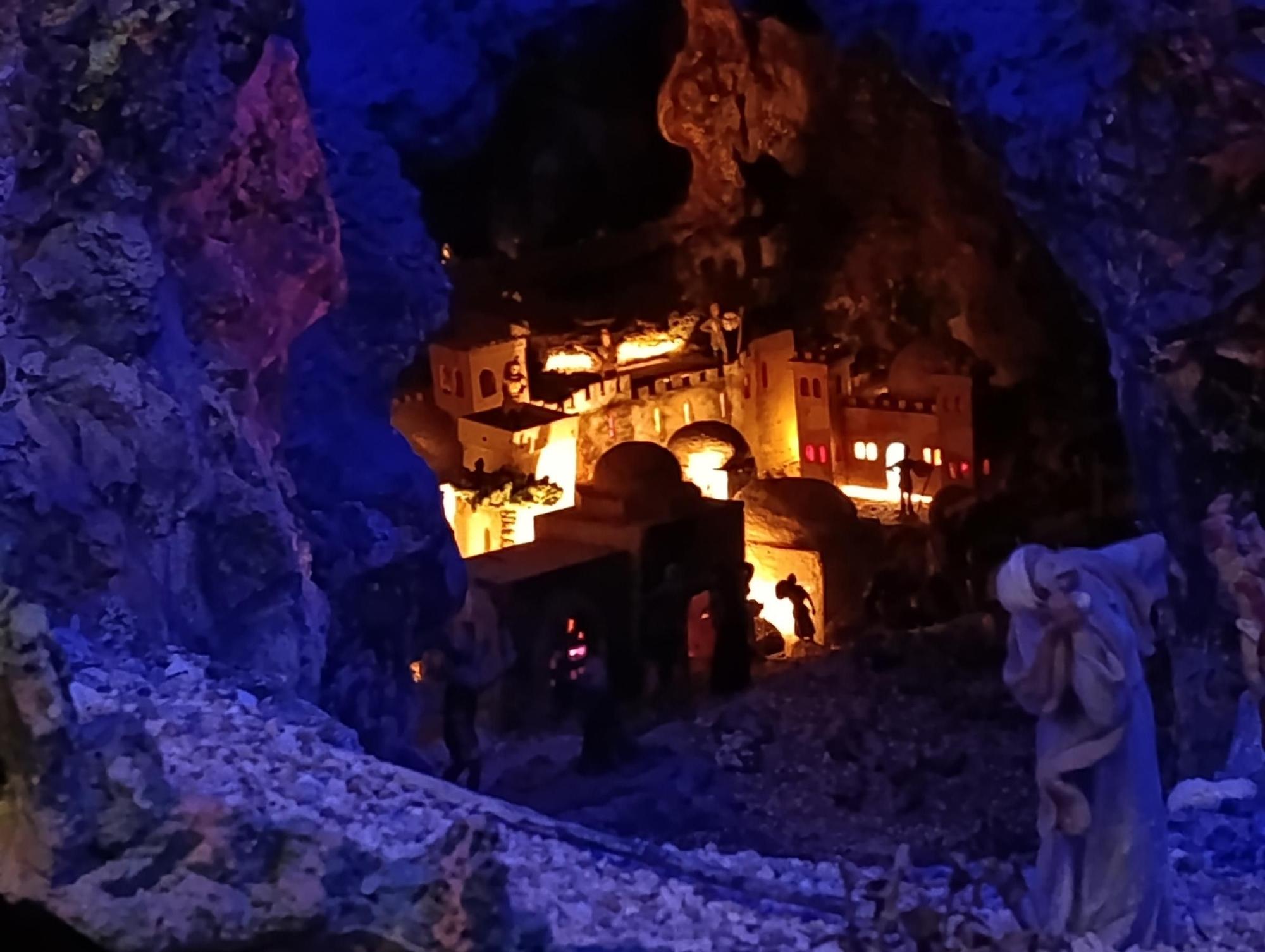 El Belén de Pola de Siero que deslumbra en Navidad