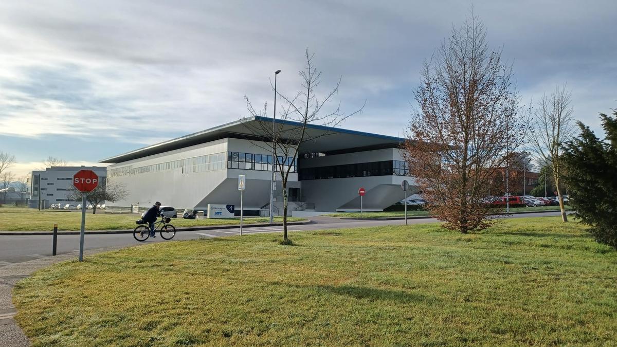 así es el líder en alumbrado de emergencia que tiene cinco edificios en el Parque Tecnológico de Asturias, en Llanera