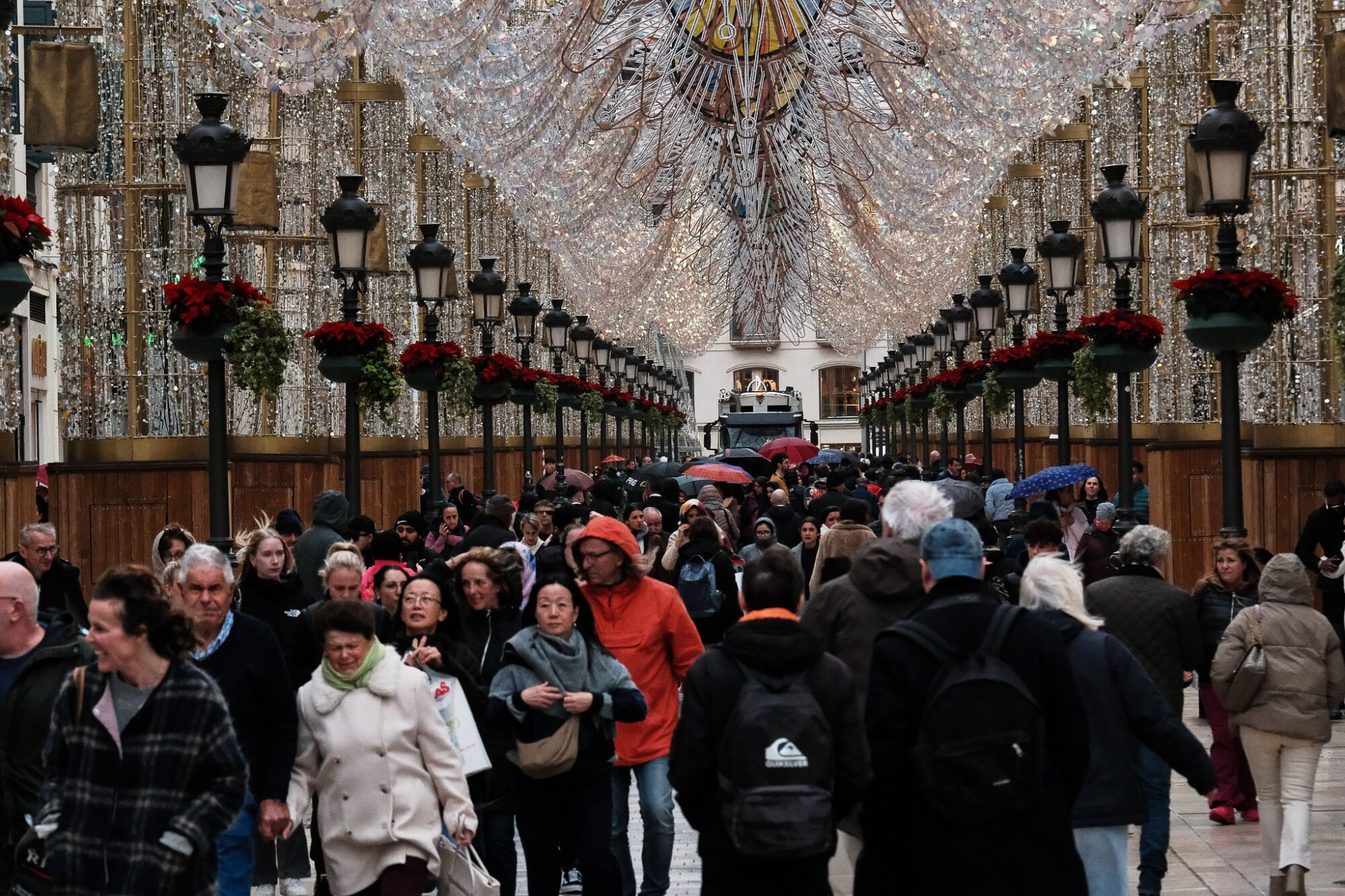 Málaga sufre los efectos del viento y la lluvia durante la alerta naranja