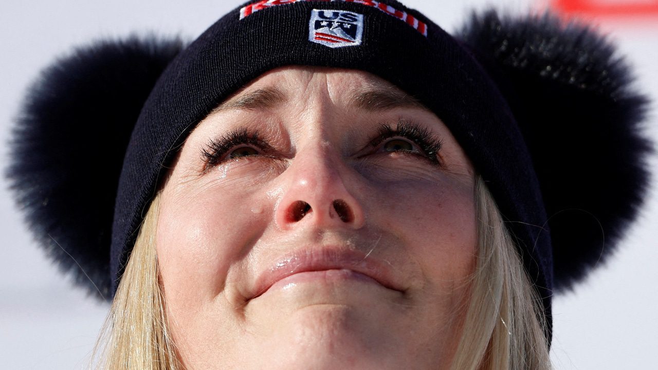 Lindsey Vonn hace historia a sus 41 años y gana en el descenso de la Copa del Mundo de St. Moritz