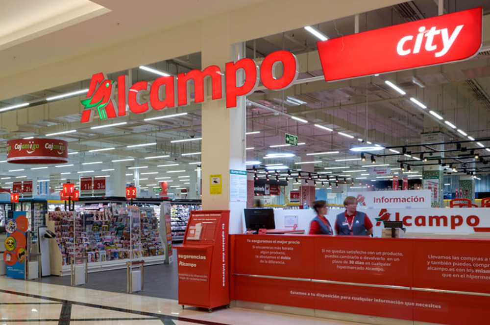 Entrada al supermercado Alcampo