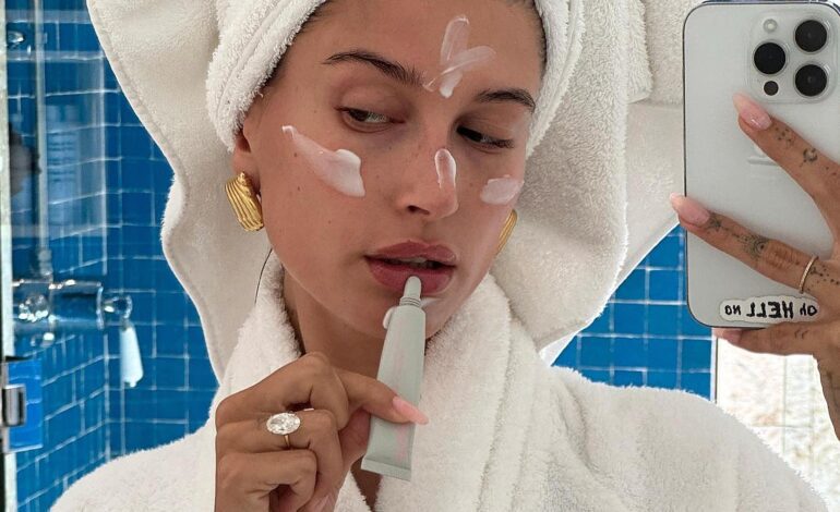 Errores al desmaquillarte que están dañando tu piel sin saberlo