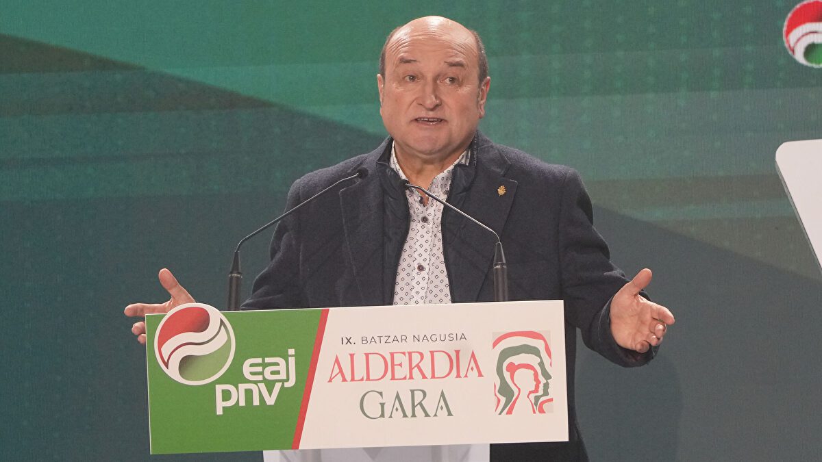 Telefónica ficha al expresidente del PNV Andoni Ortuzar como consejero de Movistar+