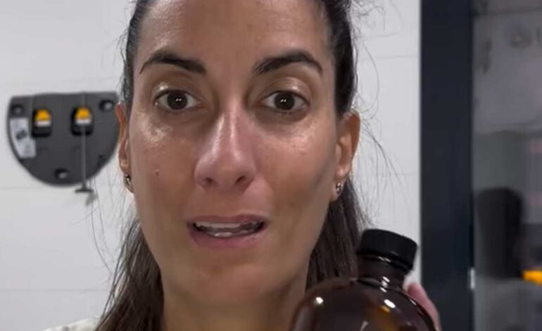 “Esta alternativa al vinagre es un 2 en 1. Sirve tanto para la lavadora como para el lavavajillas y ambas máquinas te lo van a agradecer”