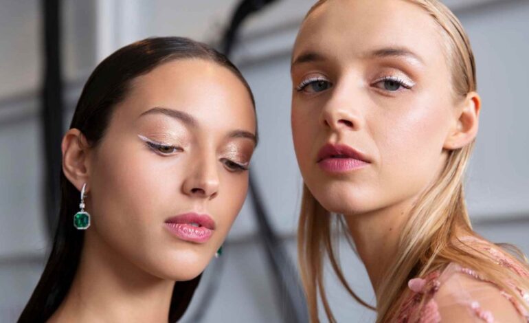 Desde que mi maquilladora de confianza me recomendó hacerme el eyeliner blanco para agrandar mi mirada no paro de recibir cumplidos