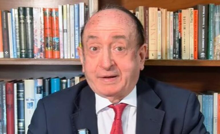 PAGA EXTRA | Rafael Serrano, abogado, sobre la paga extra de diciembre: «La ley dice que todos los trabajadores tienen derecho a una paga extra este mes»