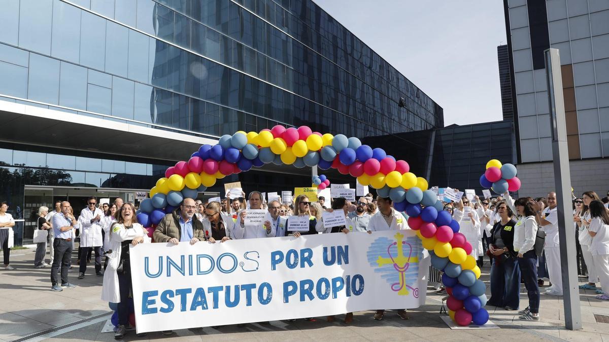 La huelga de médicos de la próxima semana desbaratará los planes de mejora de las listas de espera en Asturias