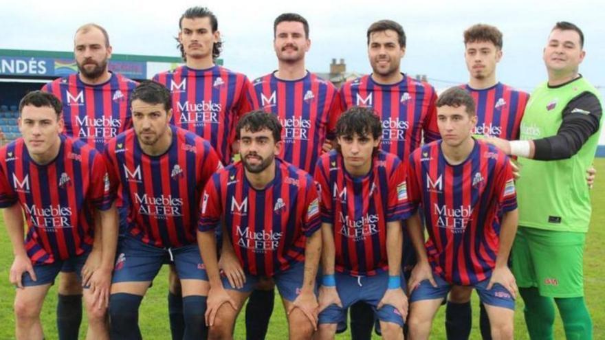 El Puerto de Vega se mete en puestos de ascenso