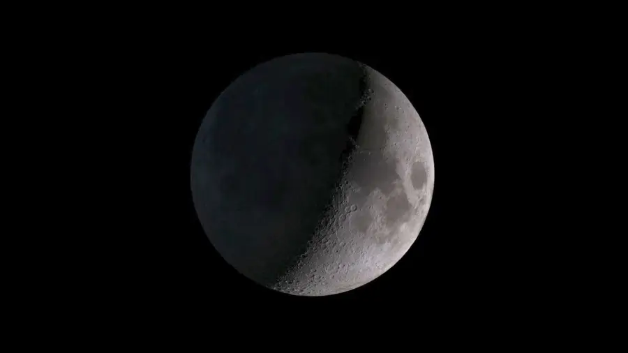 Fase lunar del viernes 26 de diciembre de 2025: luna nueva visible o luna creciente cóncava