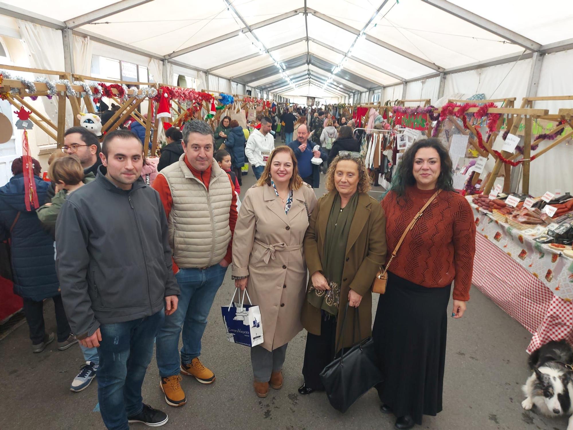 En imágenes: Así era el mercadillo navideño de Tineo