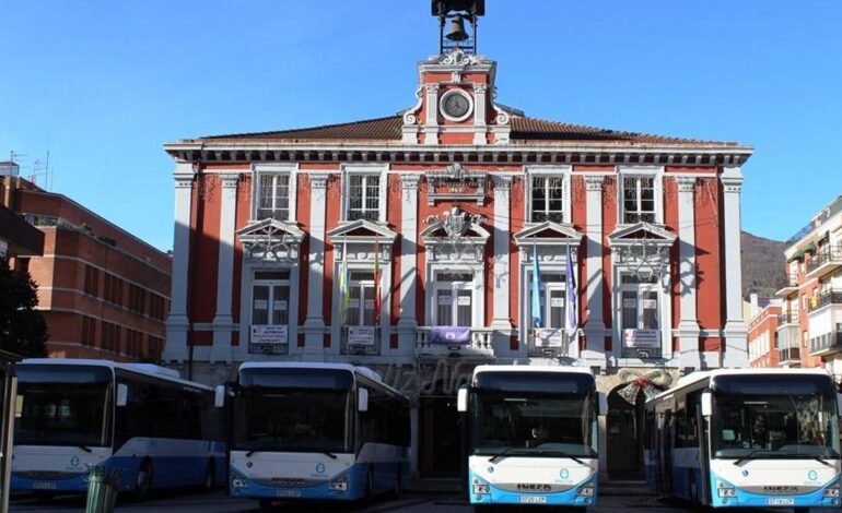 SERVICIOS PÚBLICOS | El transporte público de Mieres congela sus tarifas: el Ayuntamiento destaca el tiempo que lleva Emutsa sin subir precios y son más de 10 años