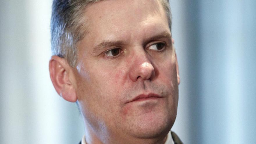 CRISIS CUBA | Condenan a prisión perpetua al ex hombre fuerte de la economía cubana, Alejandro Gil Fernández