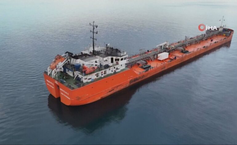 Así es la ‘flota fantasma’ de Putin con la que Rusia exporta su petróleo eludiendo las sanciones