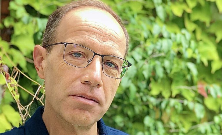 Francesc Torralba, filósofo: «Platón decía que el filósofo siente ‘eros por la verdad’. Hoy ese amor es imprescindible: contrastar, verificar, dudar»