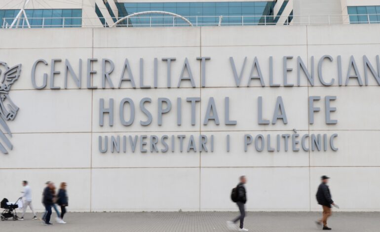 Muere tras tres días en la UCI la mujer agredida por su pareja en Catarroja, Valencia