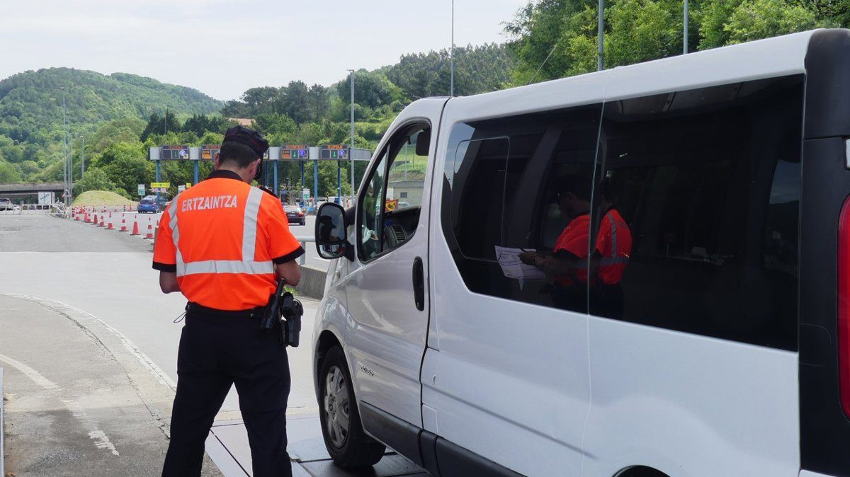 La Ertzaintza reforzará este martes y miércoles el control de peso de las furgonetas