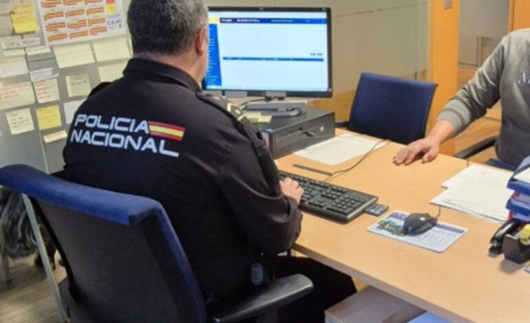 Detenido un hombre en Vigo por fingir la sustracción de su teléfono móvil para cobrar el seguro