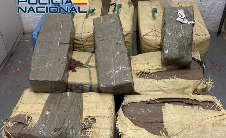 A prisión tres detenidos con más de 400 kilos de hachís tras ser seguidos desde Córdoba a Valdepeñas (Ciudad Real)