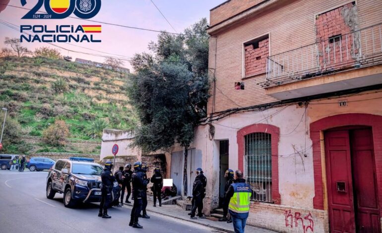 Desmantelado un «punto negro» de venta de droga junto a la Plaza de Toros de Huelva con dos detenidos