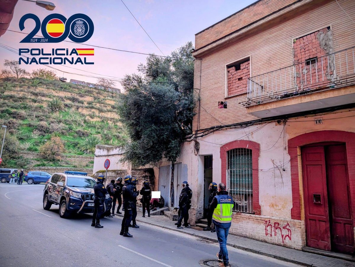 Desmantelado un «punto negro» de venta de droga junto a la Plaza de Toros de Huelva con dos detenidos