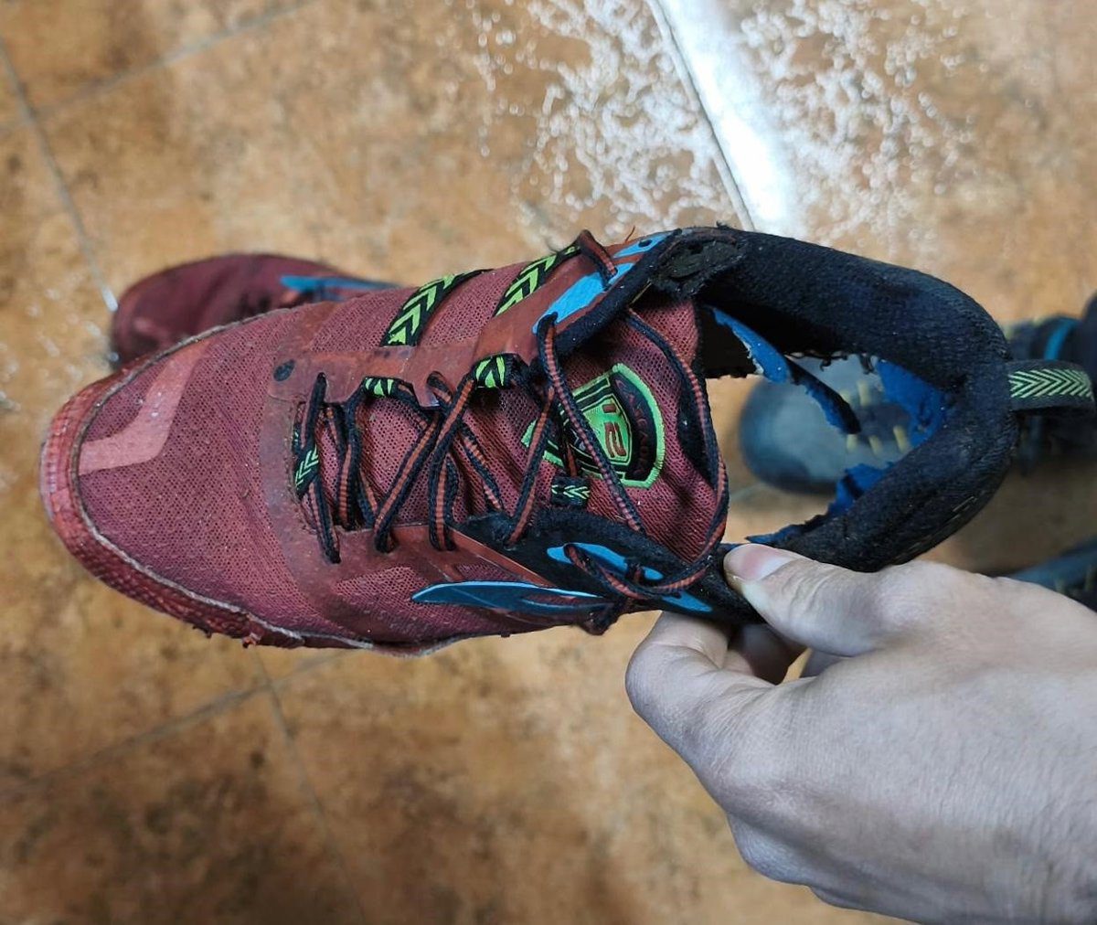 Dos jóvenes rescatados cuando se encontraban en apuros en el Pico Torrecillas de Tolox (Málaga)