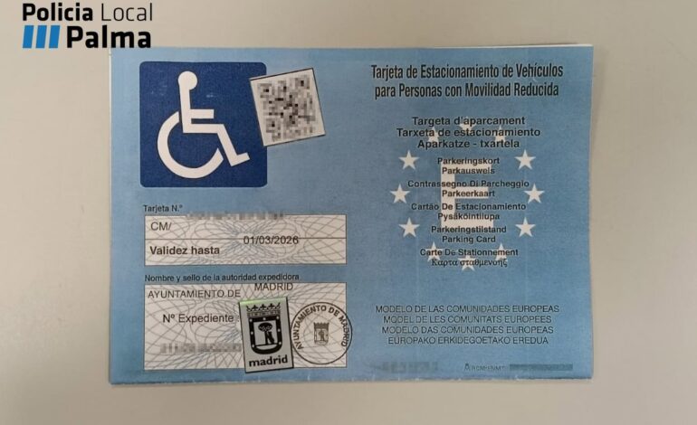 Investigan a un hombre en Palma por utilizar una tarjeta de movilidad reducida falsificada