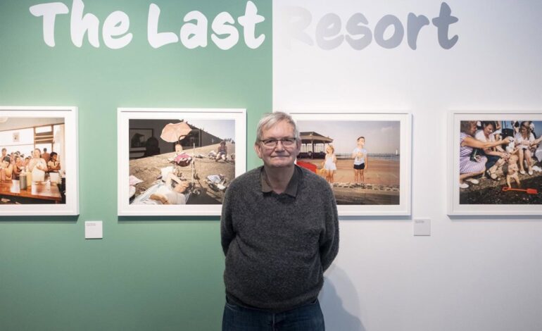 Muere a los 73 años Martin Parr, retratista por excelencia de las aspiraciones de la clase media británica