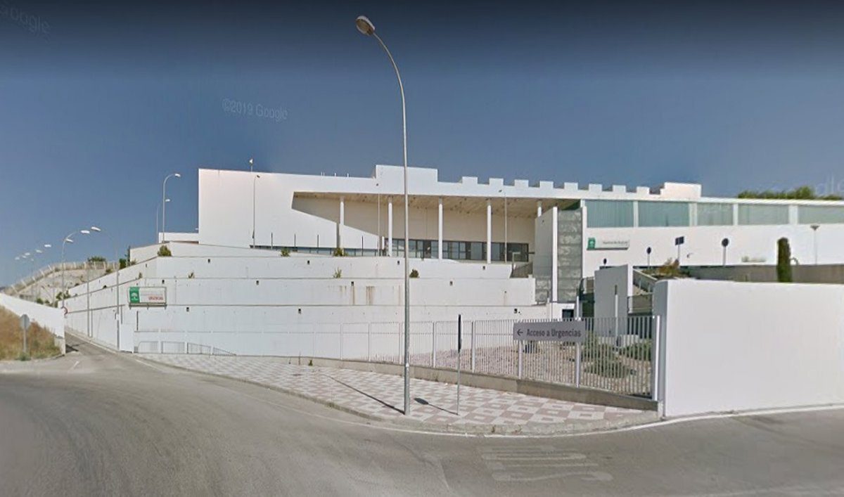 Tres intoxicados por humo, entre ellos una niña, tras un incendio en una vivienda de Alcalá la Real (Jaén)