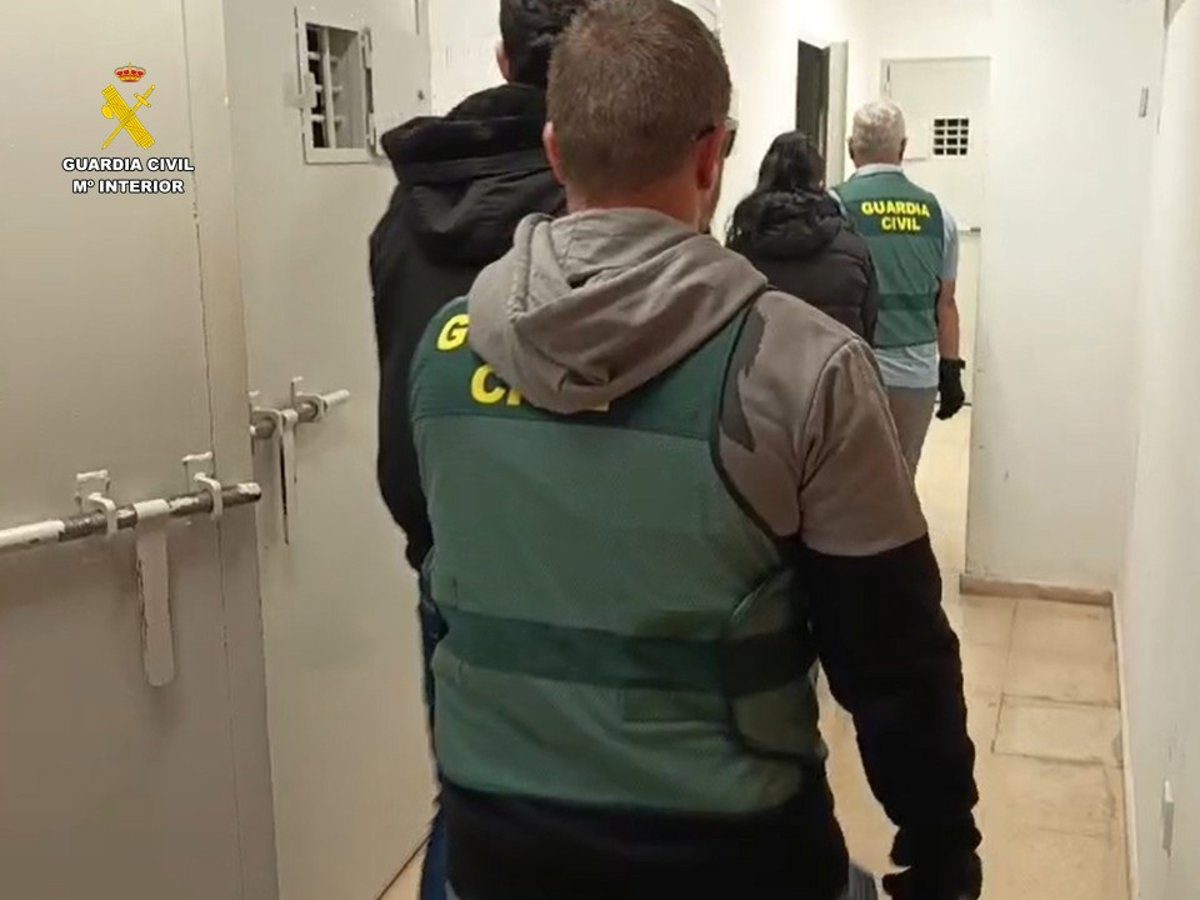 Detenida en Torrevieja (Alicante) una pareja fugada de la Justicia acusada de 49 estafas a víctimas de toda España